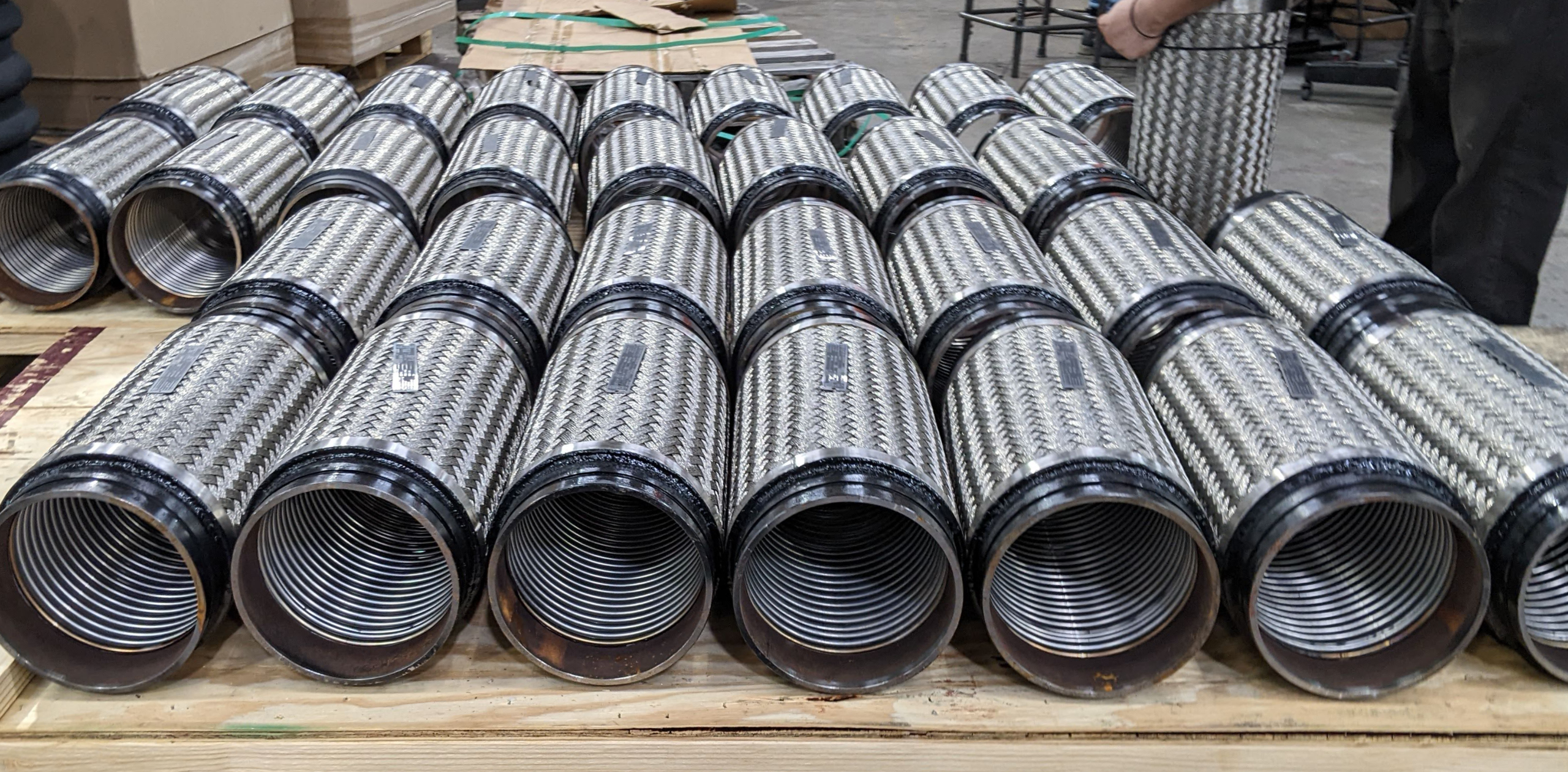 Braided Hose assemblies in production